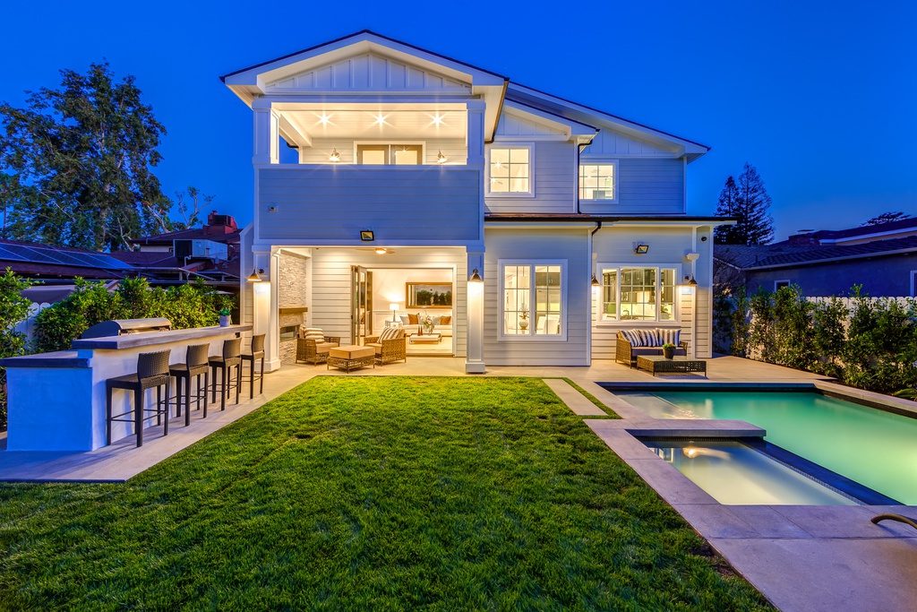 james-charles-2-4-million-house-in-los-angeles